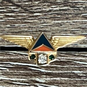 Vintage Delta Airlines 30 year Service Award 10k Gold Pin w/Diamond & Emeralds